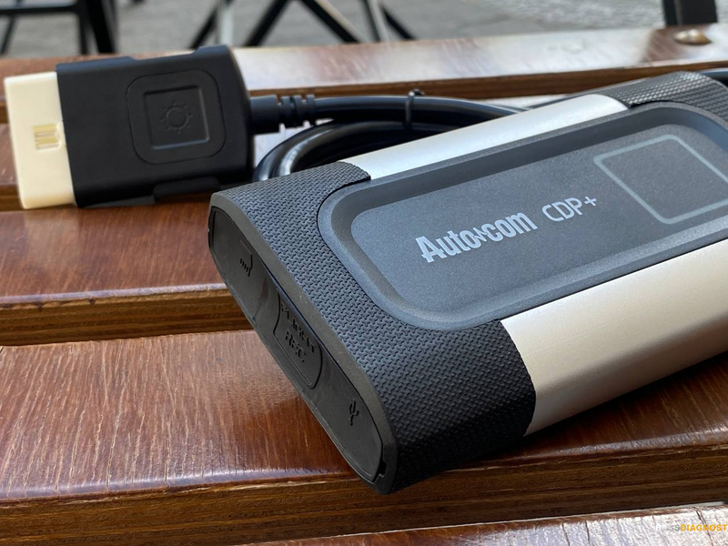 Одноплатный сканер AutoCom CDP + 2021.11 универсальный диагностический автоксканер Автоком и новейшие программы Delphi, Auto Com, WOW в комплекте АвтоКом 1 плата з Bluetooth фото